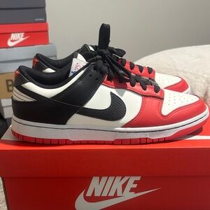 Nike Dunk low retro - Black, red and white. Men size 10.